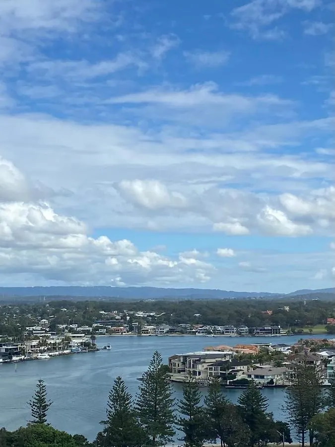 Luxury Casino Apartment In Broadbeach Island Guldkusten